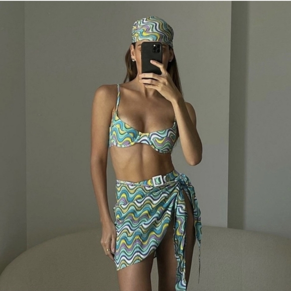 WeWoreWhat Vintage Demi Bra Bikini Top Emily Bottoms Set - Picture 3 of 4